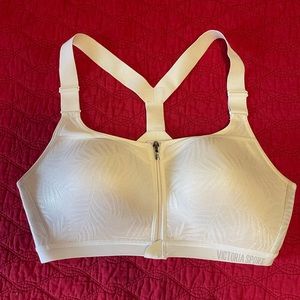 Victorias Secret Sport KnockOut front close sports bra white palm leaf print 38D